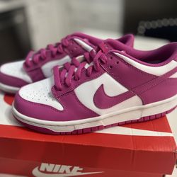 Size 6.5y/8w NIKE DUNK LOW GS 'ACTIVE FUCHSIA'