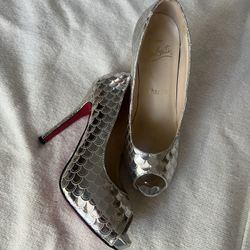 Christian Louboutin Metallic Leather Peep Toe Heels Womens 36 