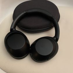 Sony WH-XB910N EXTRA BASS Noise Cancelling Headphones, Wireless Bluetooth Over the Ear Headset with Microphone and Alexa Voice Control, Black