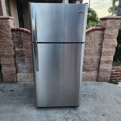 3MONTHS WARRANTY 30X30X66 FRIGIDAIRE FRIDGE 18CUFT SILVER 