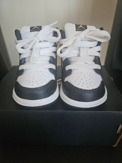 Jordan 1 mid