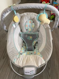 Baby bouncer seat