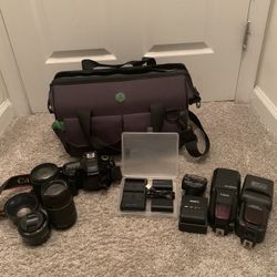 Canon EOS 80D Creator Kit – 4 Lenses, 2 Flashes, Batteries & Bag
