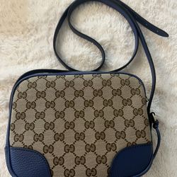 BRAND NEW & AUTHENTIC Gucci Crossbody Camera Bag