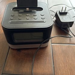 iHome Charger Clock