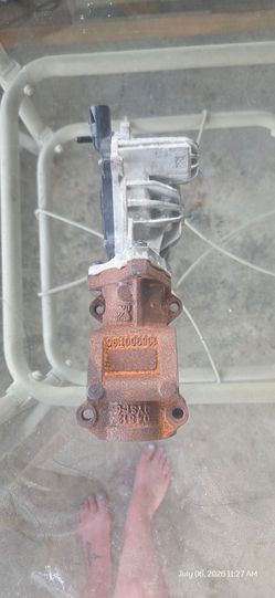 2011-2016 Chevy/GMC 6.6L LML Duramax EGR Valve — OEM 1(contact info removed) / 1(contact info removed)