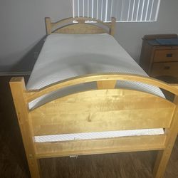 Twin Bed W/matress 