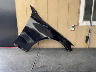 2015 2016 2017 2018 2019 2020 2021 MERCEDES BENZ C-CLASS SEDAN W-205. RIGHT SIDE FENDER OEM USED