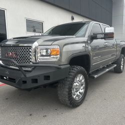 2017 GMC Denali HD 2500 Duramax Turbo Diesel 