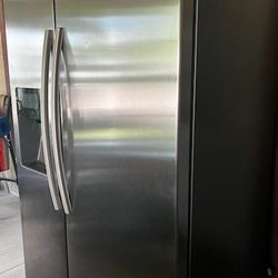 Samsung  Refrigerator 