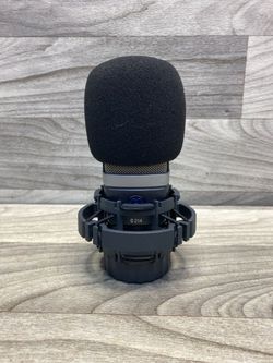 AKG C214 Large-Diaphragm Condenser Microphone – Pre-Owned (A1D021349)