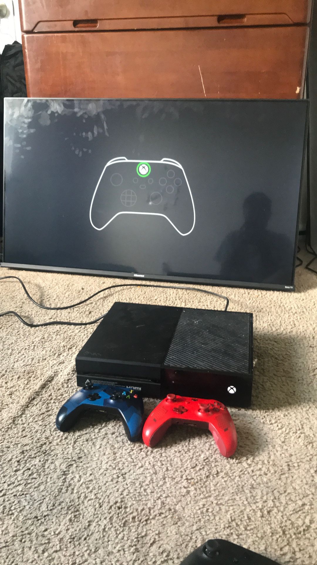Xbox One With 2 Controllers