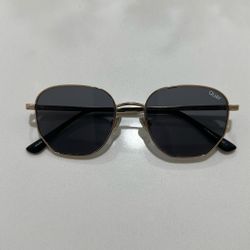 QUAY Sunglasses 