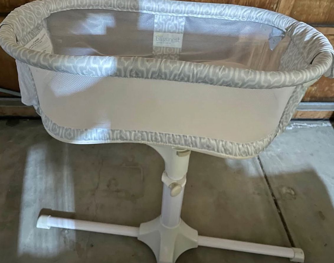 Bassinet 