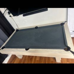7' Pool Table 