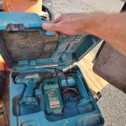CRAFTSMAN 15.6V Cordless Drill Kit w/ Charger & 2 Batteries (Vintage)
