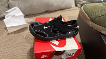 Nike Kids Sandal with Velcro Strap