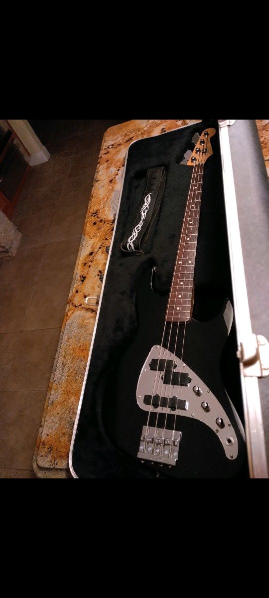 Fender Electric Bass Guitar JP 90 Black L scale