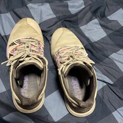 Basketball  Youth kyries