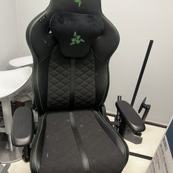 Razor  Iskur X Chair 