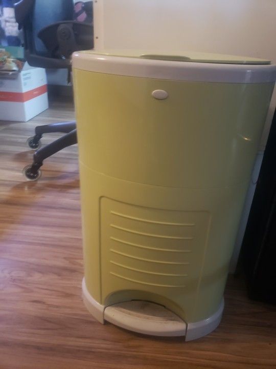 Dekor Diaper Pail