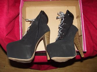 Platform Heels.  8 1/2