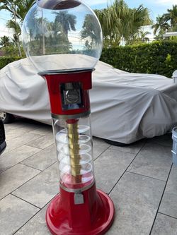 Free gumballs vending machine $350