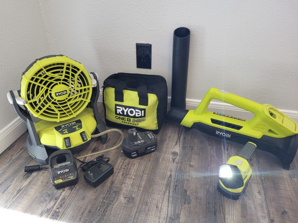 RYOBI ONE+ 18V Portable Bucket Top Misting Fan, 18V 90 MPH 200 CFM