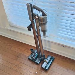Samsung Jet 90 Complete Cordless Stick Vacuum in Silver