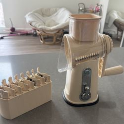 Cheese/Vegetable/Food Grater 
