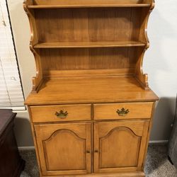 Vintage wooden hutch 