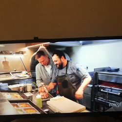 Samsung 32” UN32J400 TV 