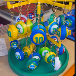 Chaveiros giratórios Brasil feitos em 3D