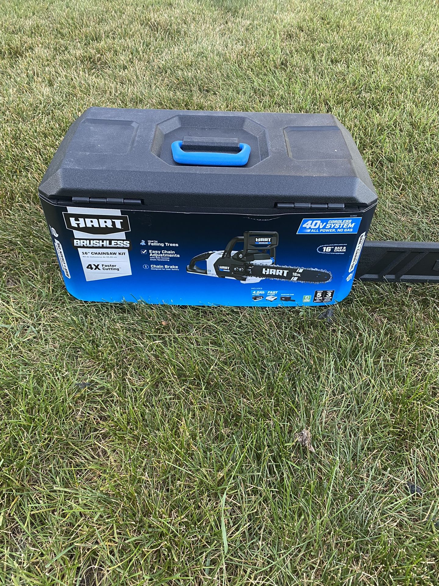 HART 40 Volt Cordless 16 inch Chainsaw Kit, (1) Ah Lithium lon