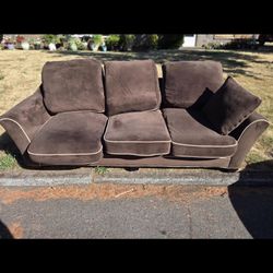 Free 6 Foot Mircofiber Couch 