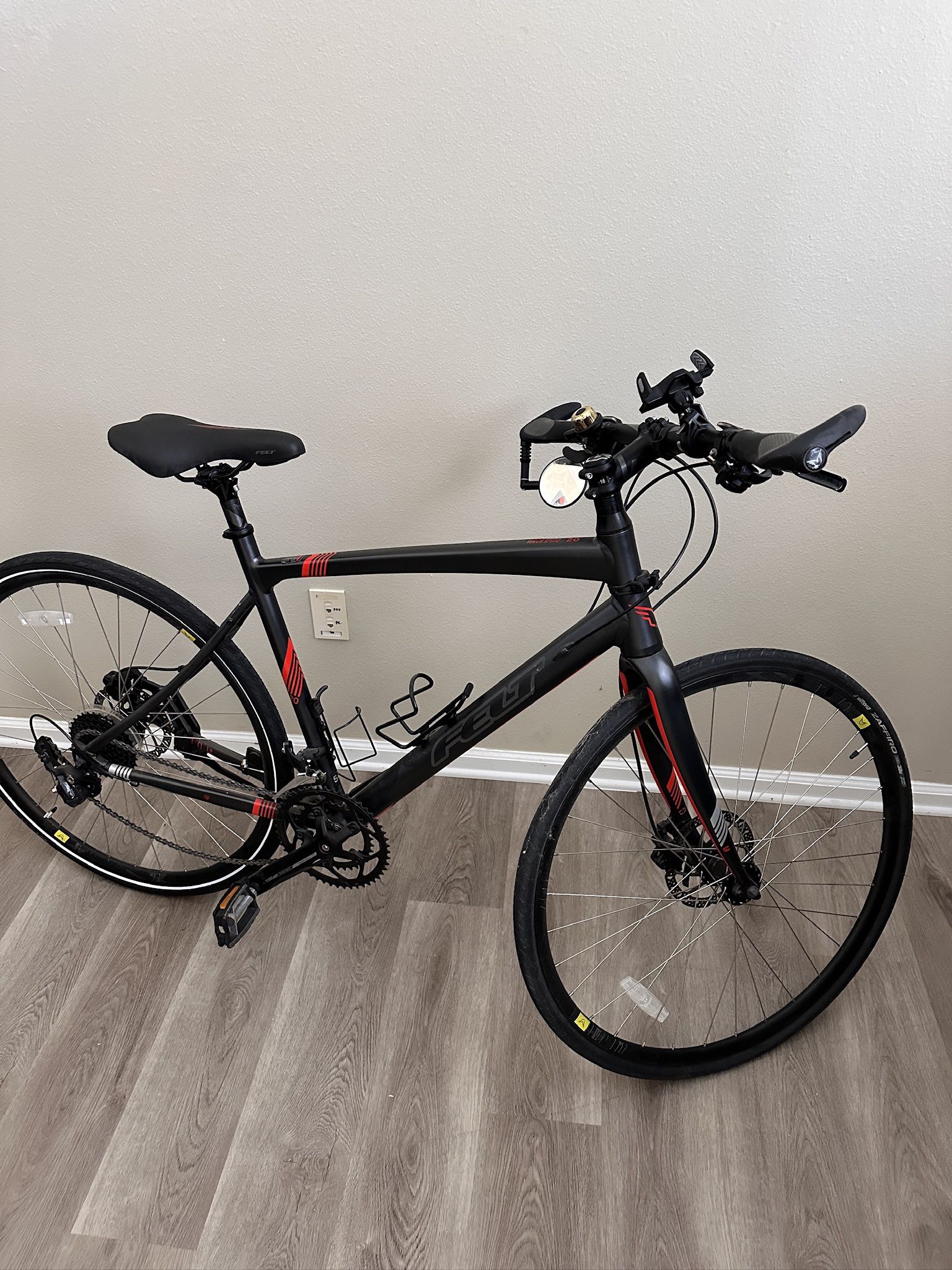 Felt Verza Speed 20 Size 54 (Price is firm)