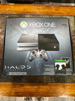 Xbox 1Tb Halo 5 guardians CIB good condition