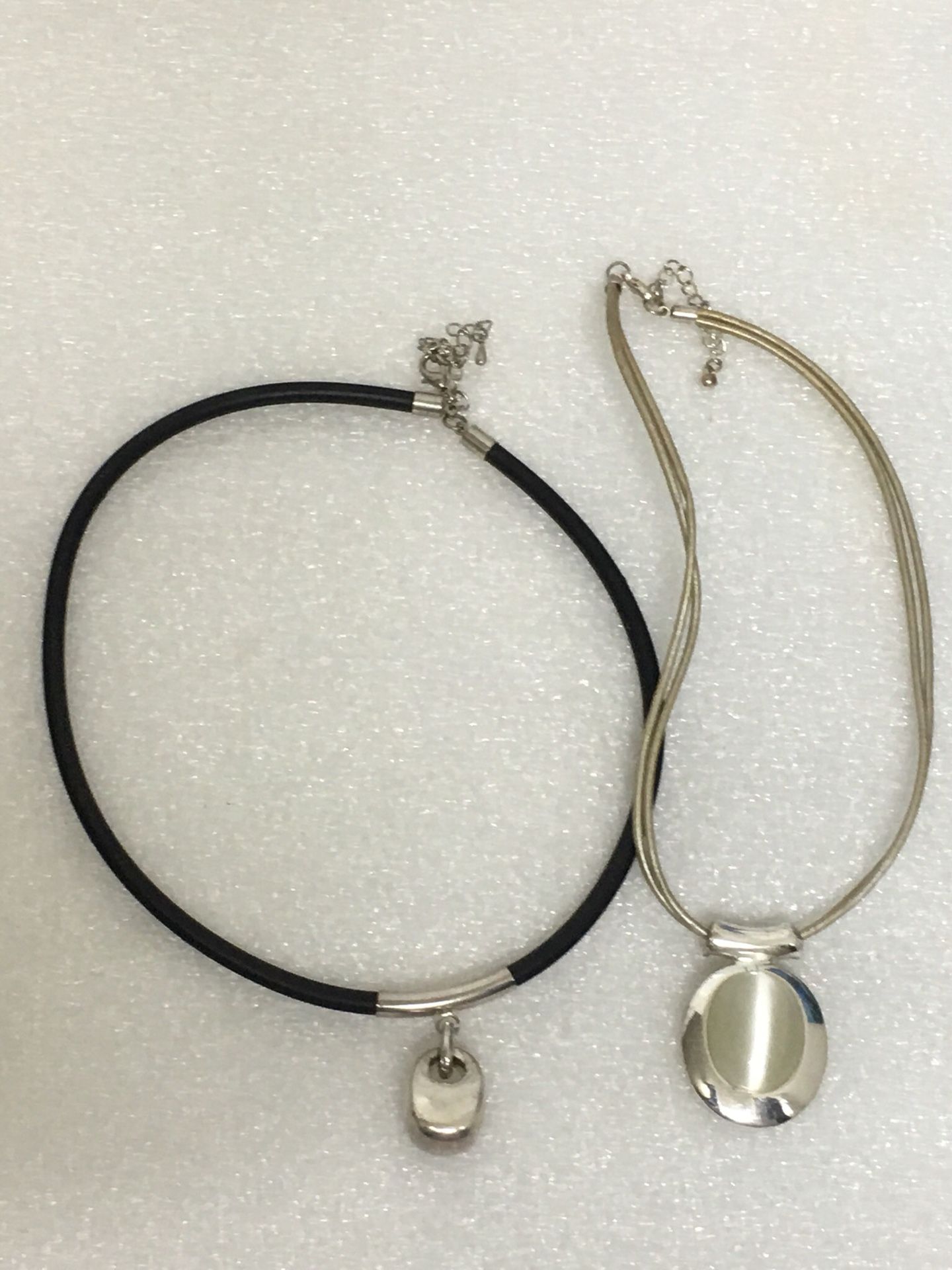 Beautiful ladies Choker Necklace Excellent condition