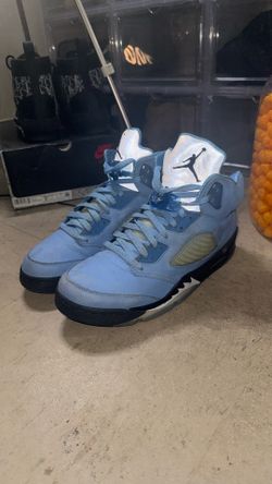 Jordan 5s Retro UNC University Blue