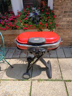 Coleman Roadtrip propane Pre Owned Grill