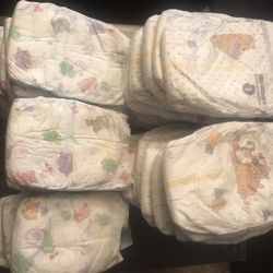Huggies And No Name Brand Sz1 Diapers