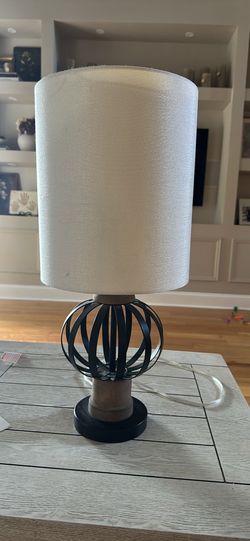 Table lamp