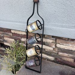 Metal wall-mounted wine rack 
