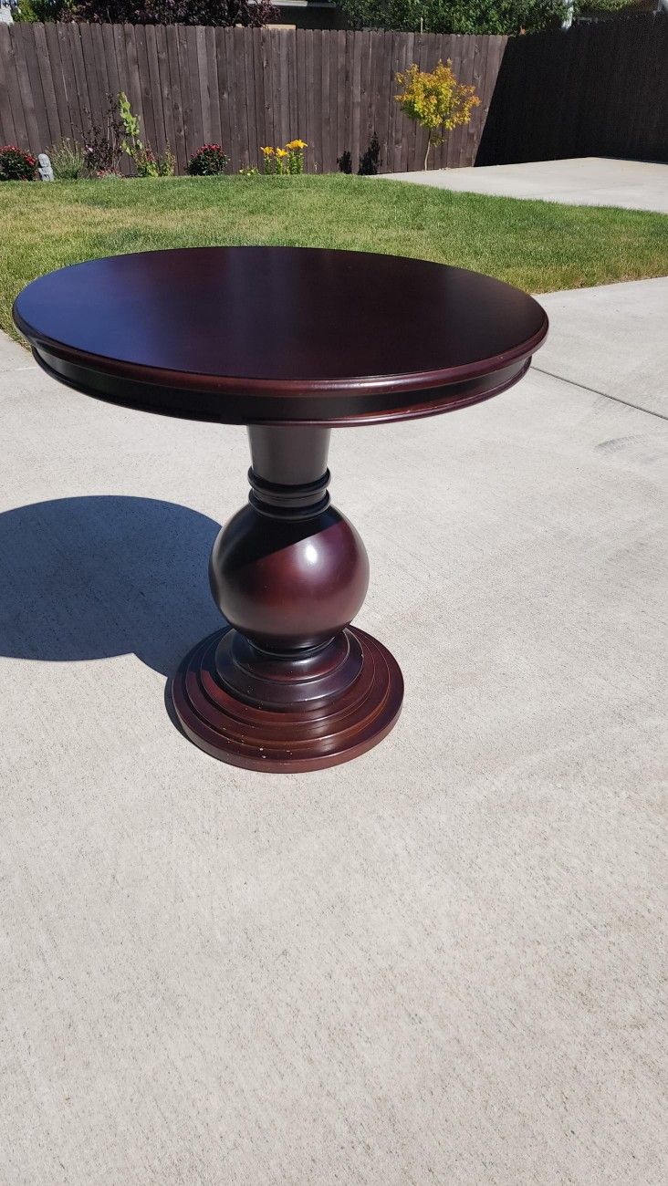 Kight 26" Tall Pedestal End Table