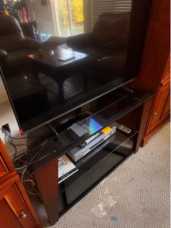 Samsung 43” Crystal UHD 4K Smart TV + Glass TV Stand