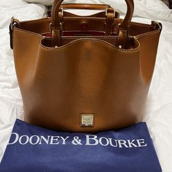 Dooney & Bourke Bag