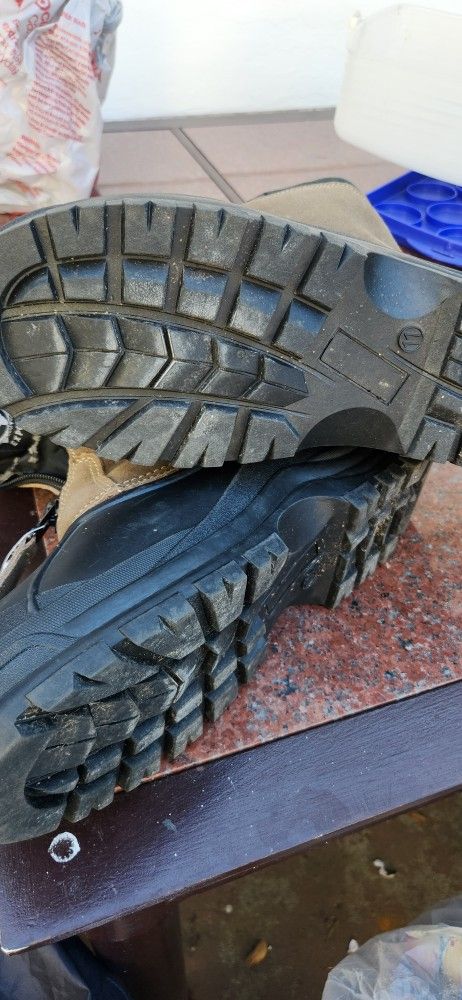 Men Rugged Exposure Boots