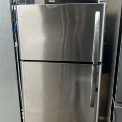 FRIGIDAIRE STAINLESS STEEL TOP FREEZER REFRIGERATOR 