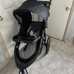 Graco Stroller Excellent Condition Smoke And Pets Free Home Seriously Buyers Only Please Check My Other Posts Thank 