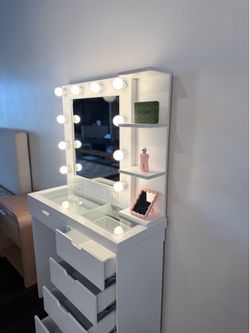 Luxury Makeup Vanity w/ Lights — Pre-Assembled Vanity Desk ✨